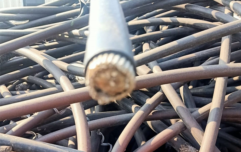 You are currently viewing Kabel Bongkaran Gedung Masih Bernilai dan Layak Dijual